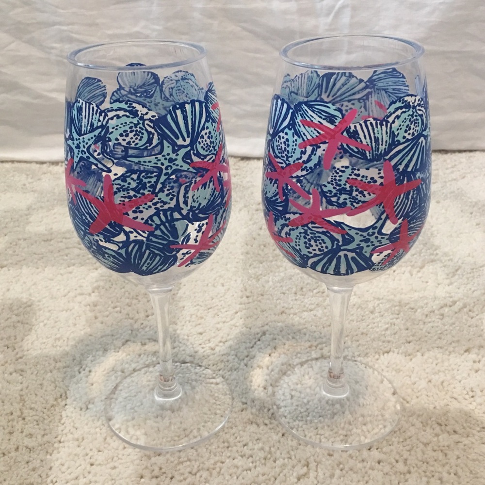💚2/$40 Lilly Pulitzer Wine Glasses (Set of 2)